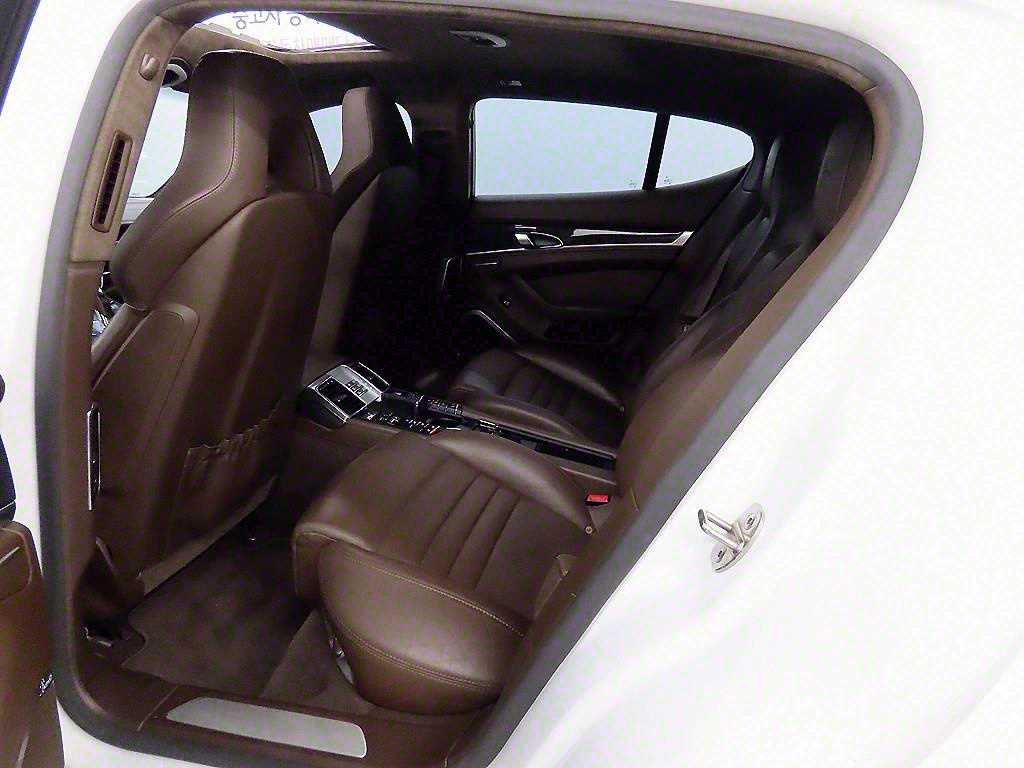 Porsche Panamera - Vista 6