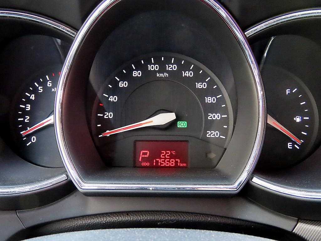 KIA Pride - Vista 9