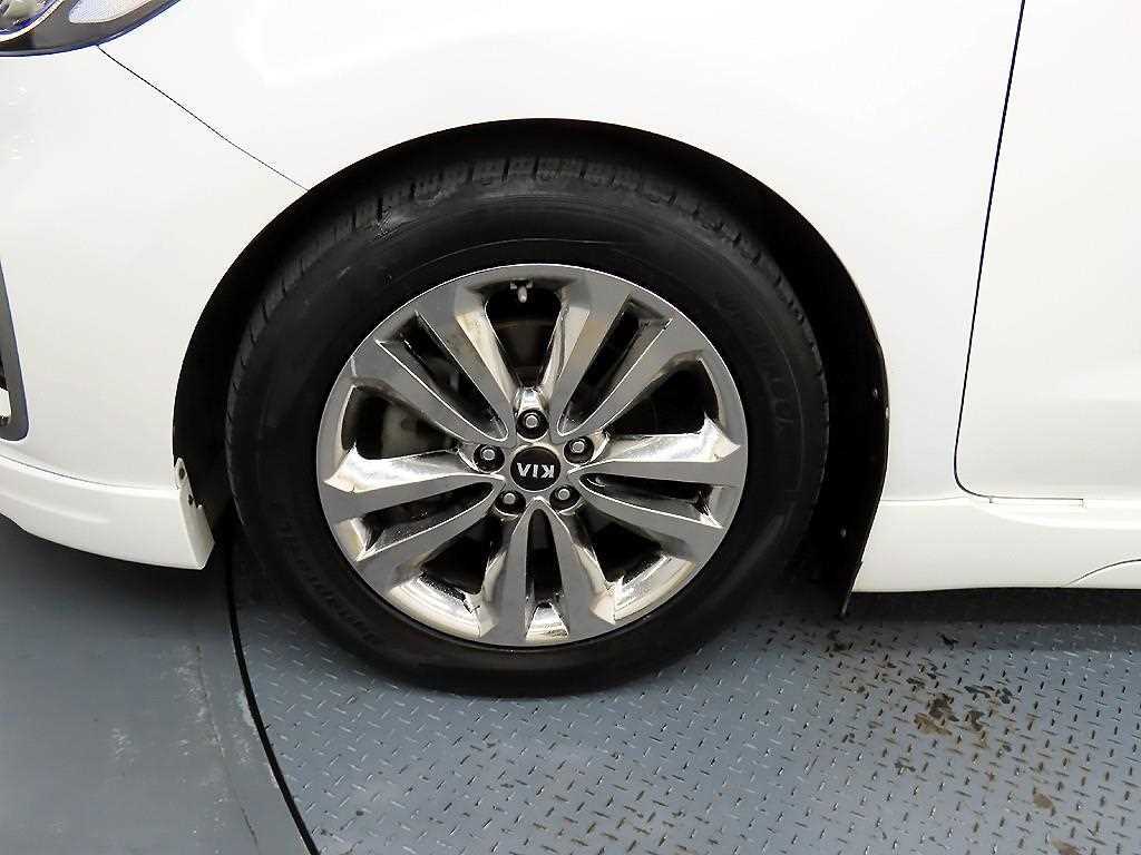 KIA Carnival 2019 the color of pearl - Importación desde Corea - HF Imports Iquique - Foto 19