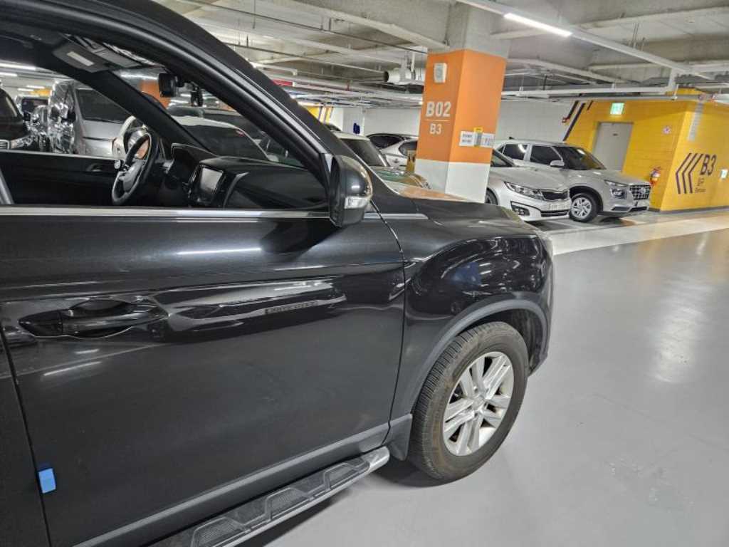 Ssangyong Rexton - Vista 8