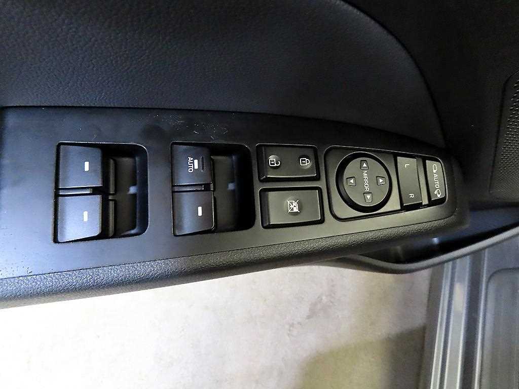 HYUNDAI Avante 2016 Gris - Importación desde Corea - HF Imports Iquique - Foto 13