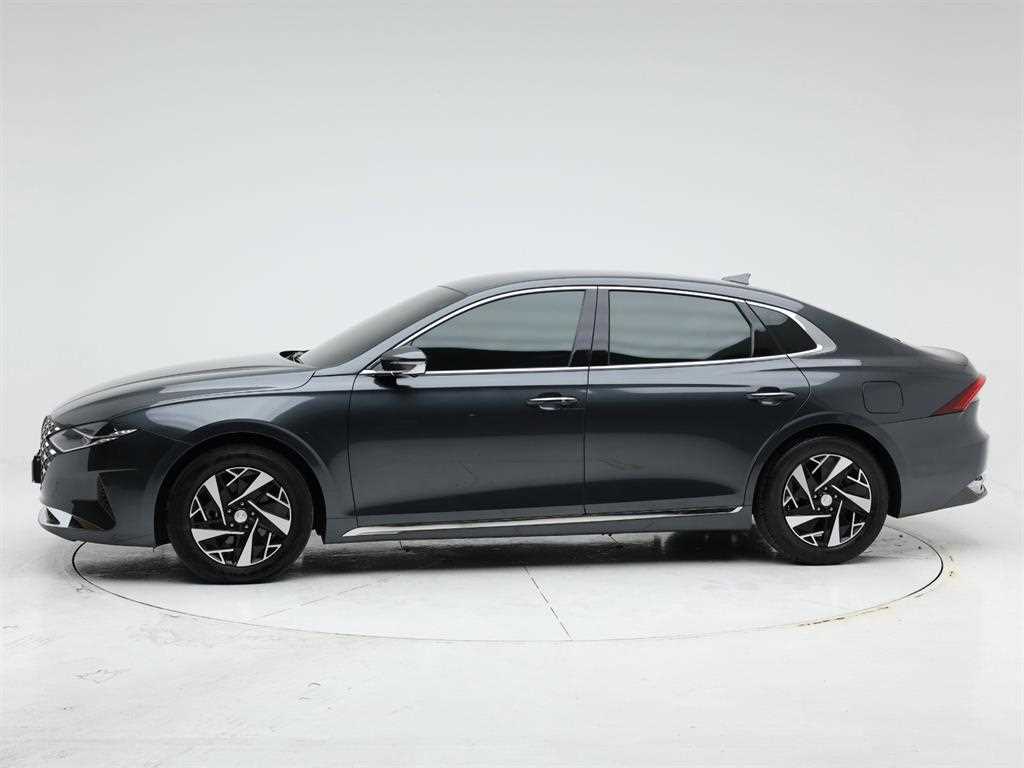 HYUNDAI Grandeur - Vista 3