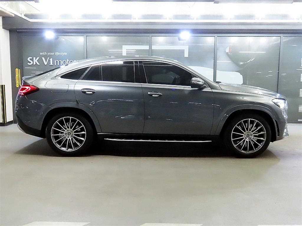 Mercedes Benz GLE Class - Vista 3
