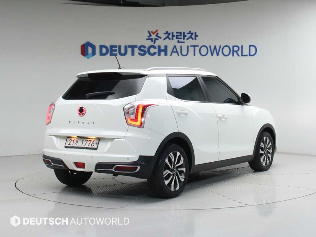 Ssangyong Tivoli - Vista 2