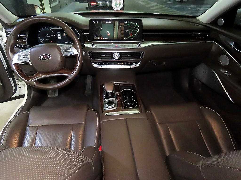 KIA K9 - Vista 10