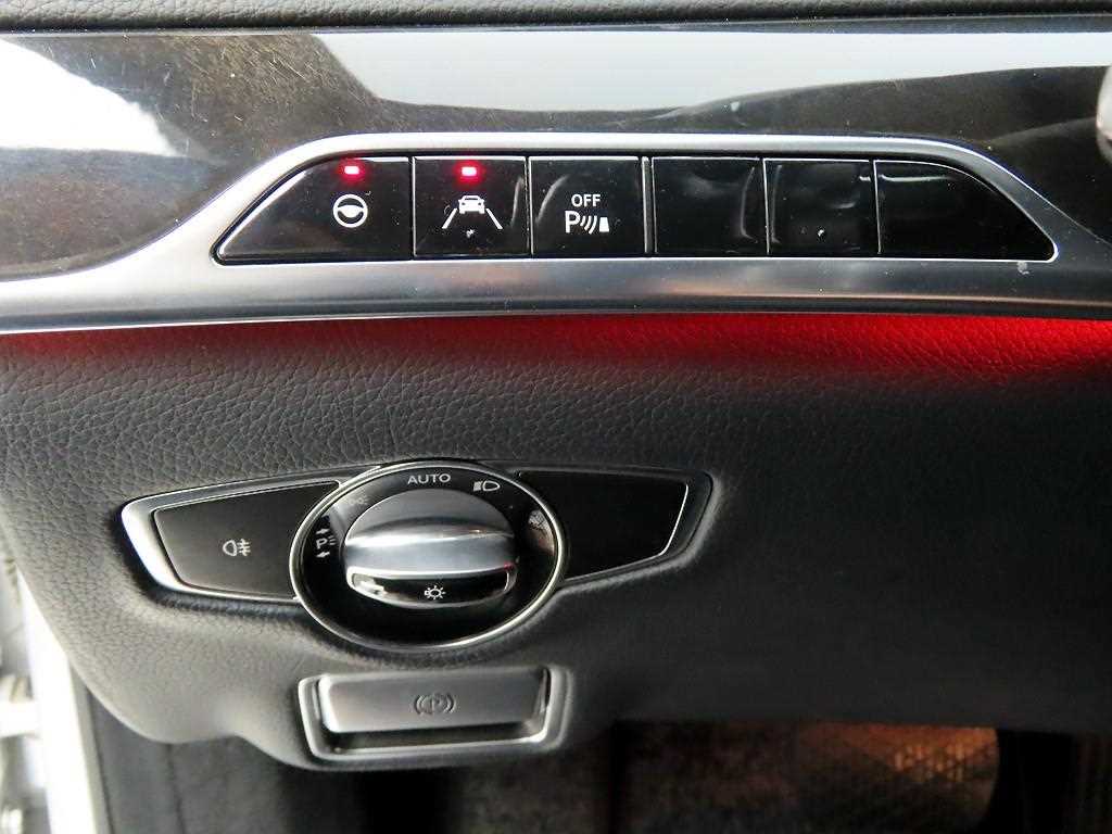 Mercedes Benz S Class - Vista 12