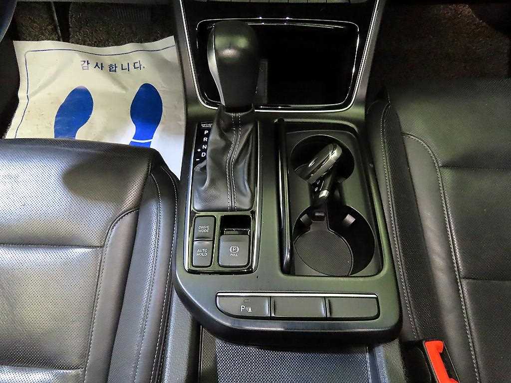 HYUNDAI Grandeur - Vista 12