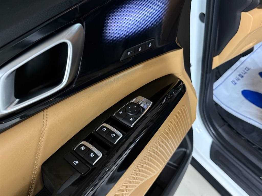 KIA Carnival - Vista 10