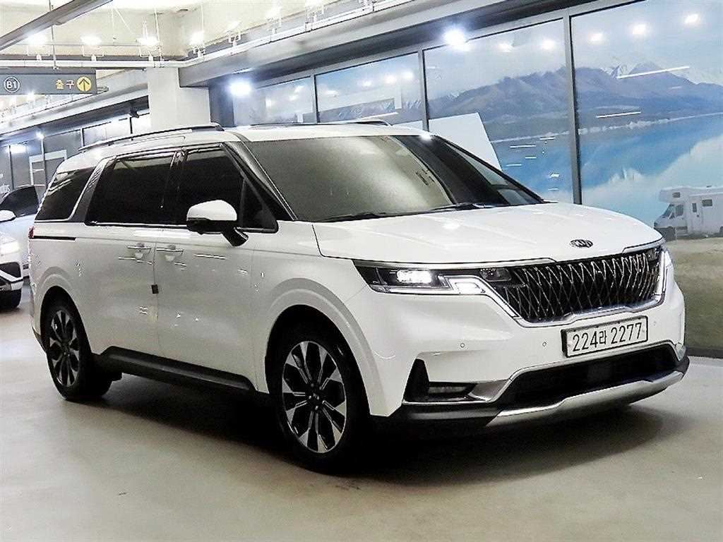 KIA Carnival 2021 Blanco - Importación desde Corea - HF Imports Iquique - Foto 1