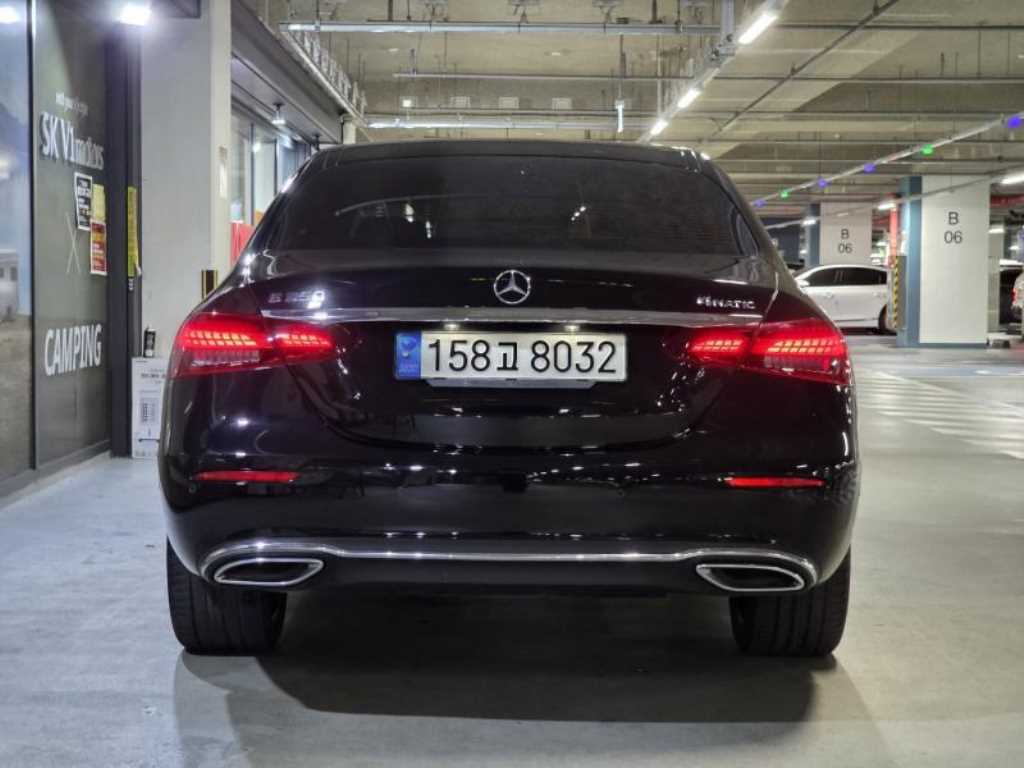 Mercedes Benz E class - Vista 5