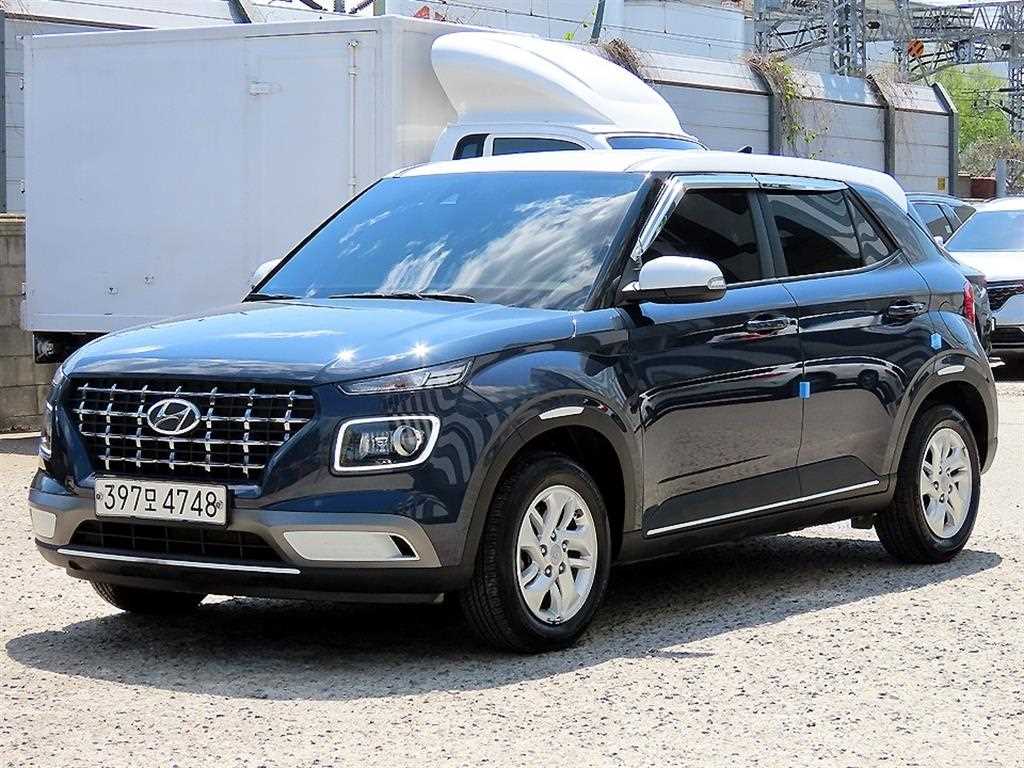 HYUNDAI Venue - Vista 2
