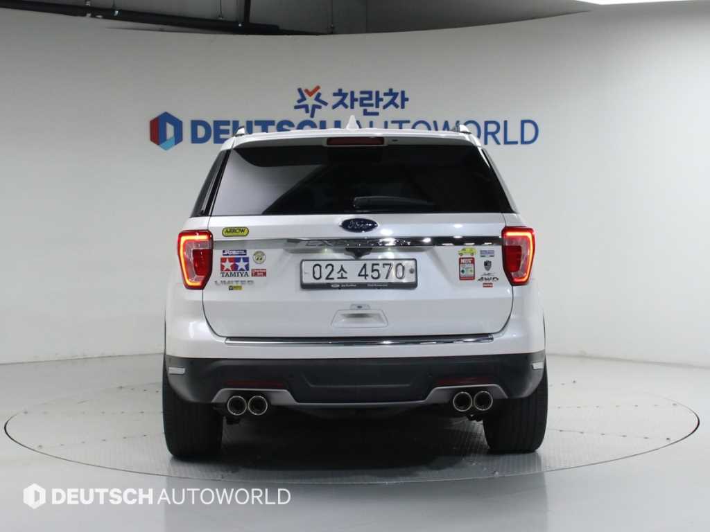 Ford Explorer - Vista 4