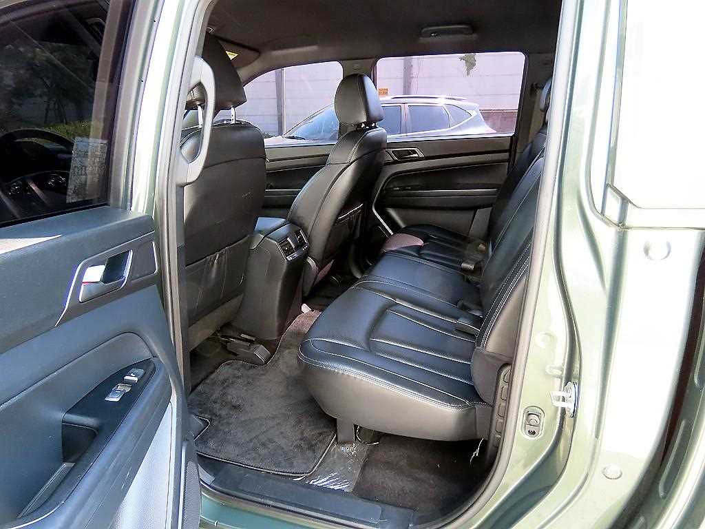Ssangyong Rexton - Vista 7