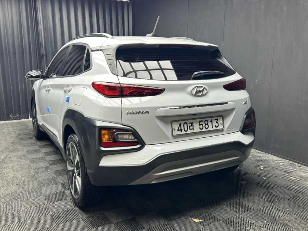 HYUNDAI Kona - Vista 3