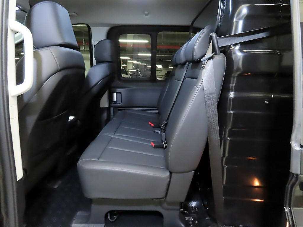 HYUNDAI Staria - Vista 7