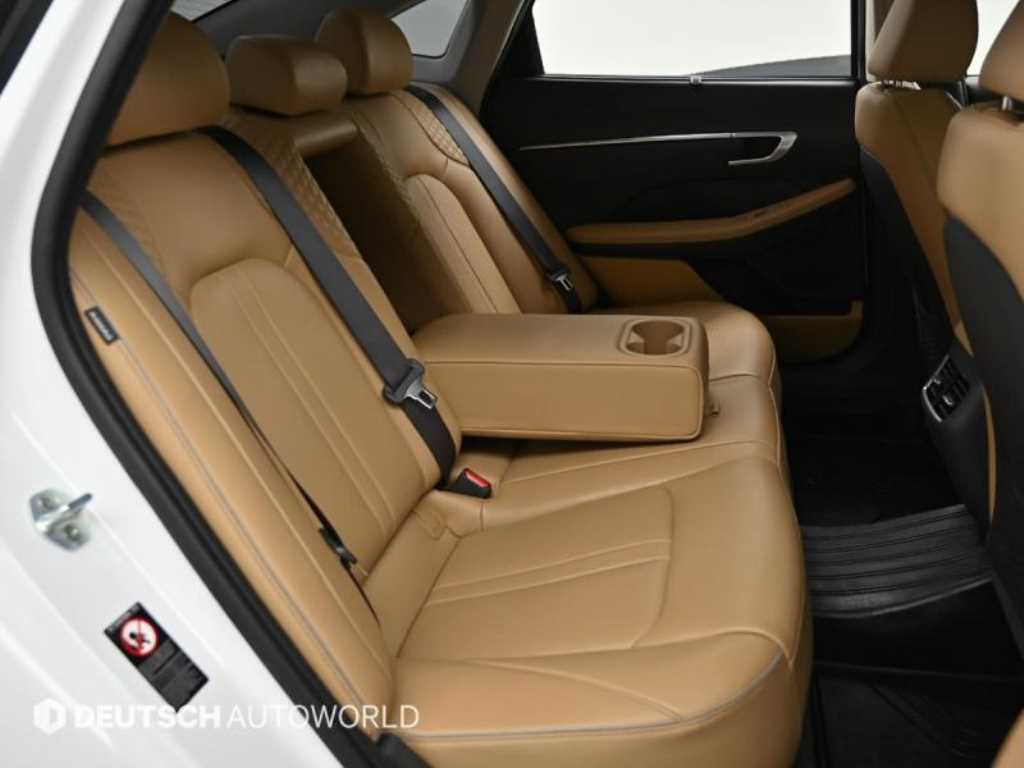 HYUNDAI Sonata - Vista 12