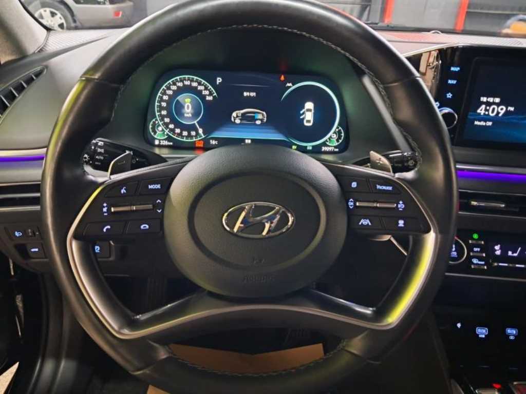 HYUNDAI Sonata - Vista 8