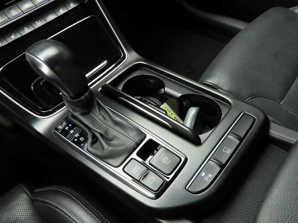HYUNDAI Grandeur - Vista 10