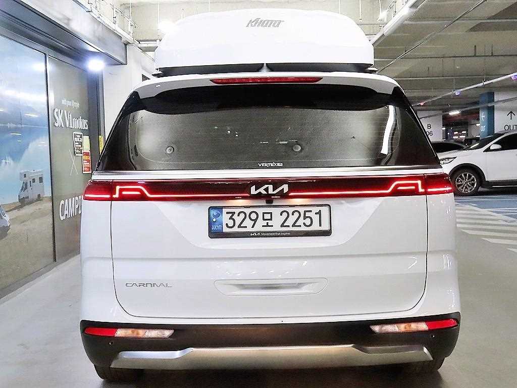 KIA Carnival - Vista 5