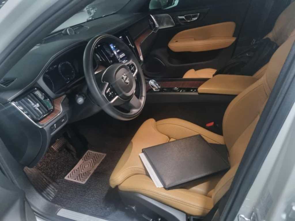 Volvo S60 - Vista 3