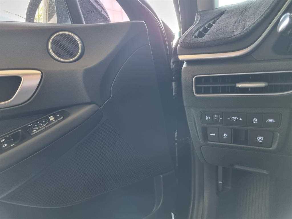 HYUNDAI Sonata - Vista 10