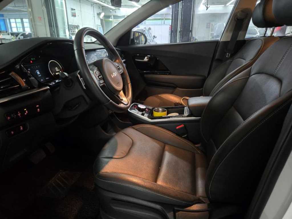KIA Niro - Vista 9