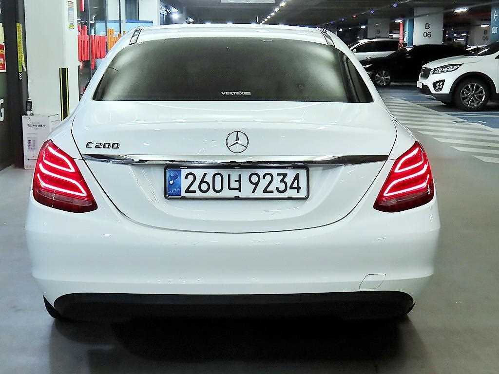 Mercedes Benz C Class - Vista 5