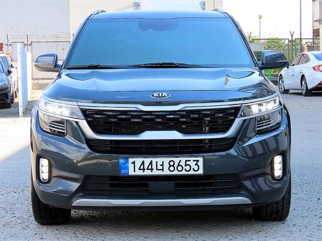 KIA Seltos 2022 Gris - Importación desde Corea - HF Imports Iquique - Foto 1