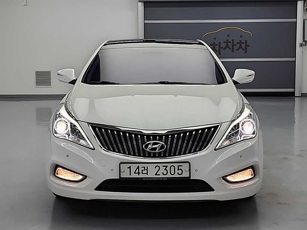 HYUNDAI Grandeur - Vista 2