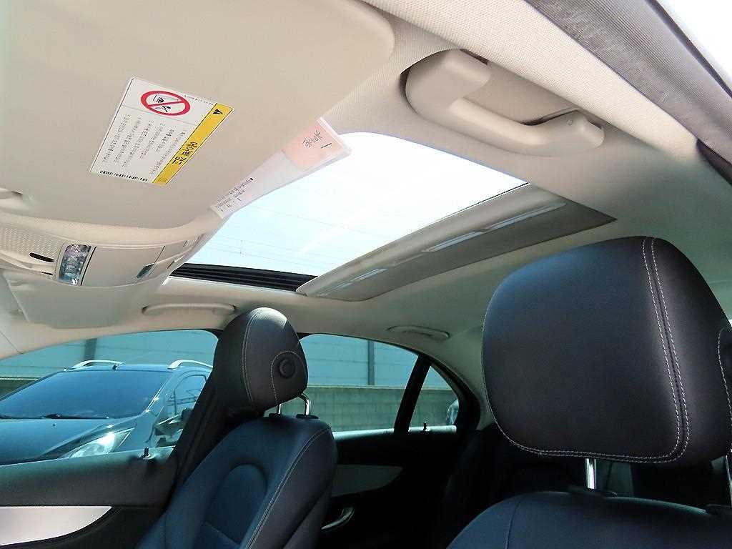 Mercedes Benz C Class 2015 Blanco - Importación desde Corea - HF Imports Iquique - Foto 18
