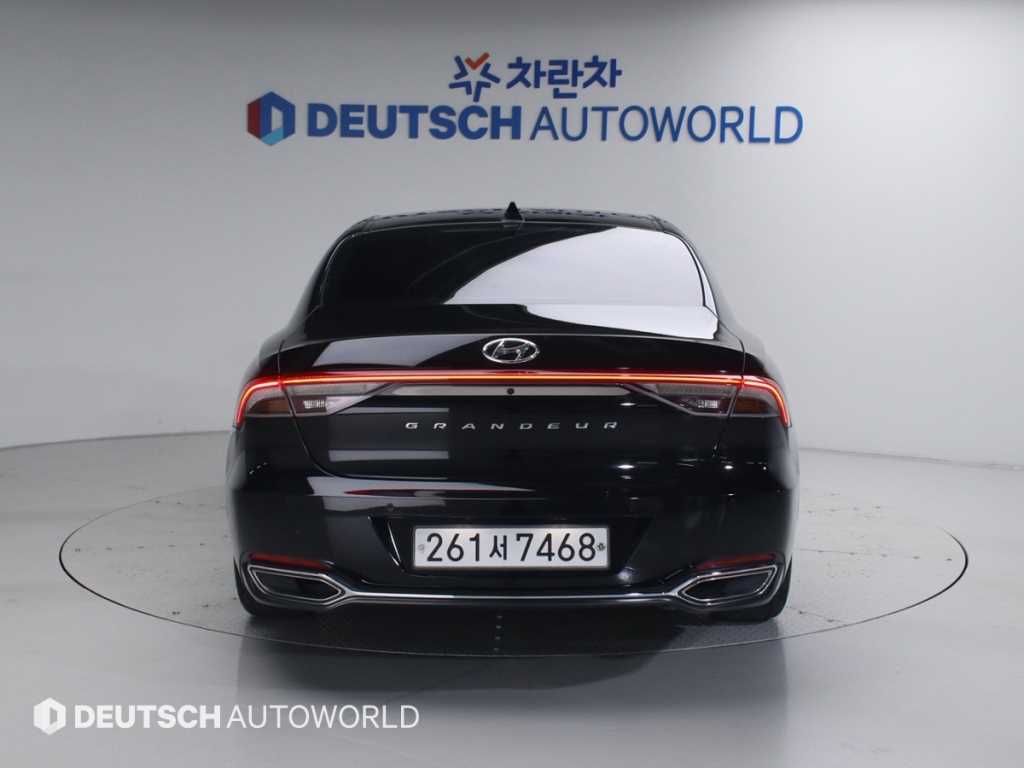 HYUNDAI Grandeur - Vista 4
