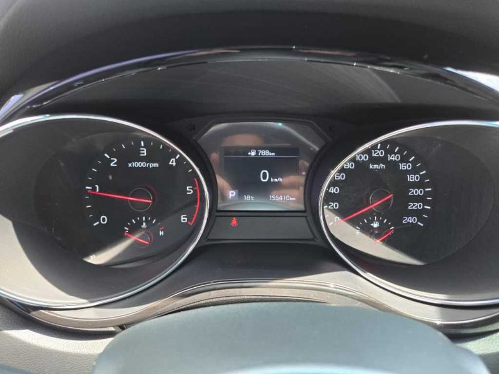 KIA Carnival - Vista 6