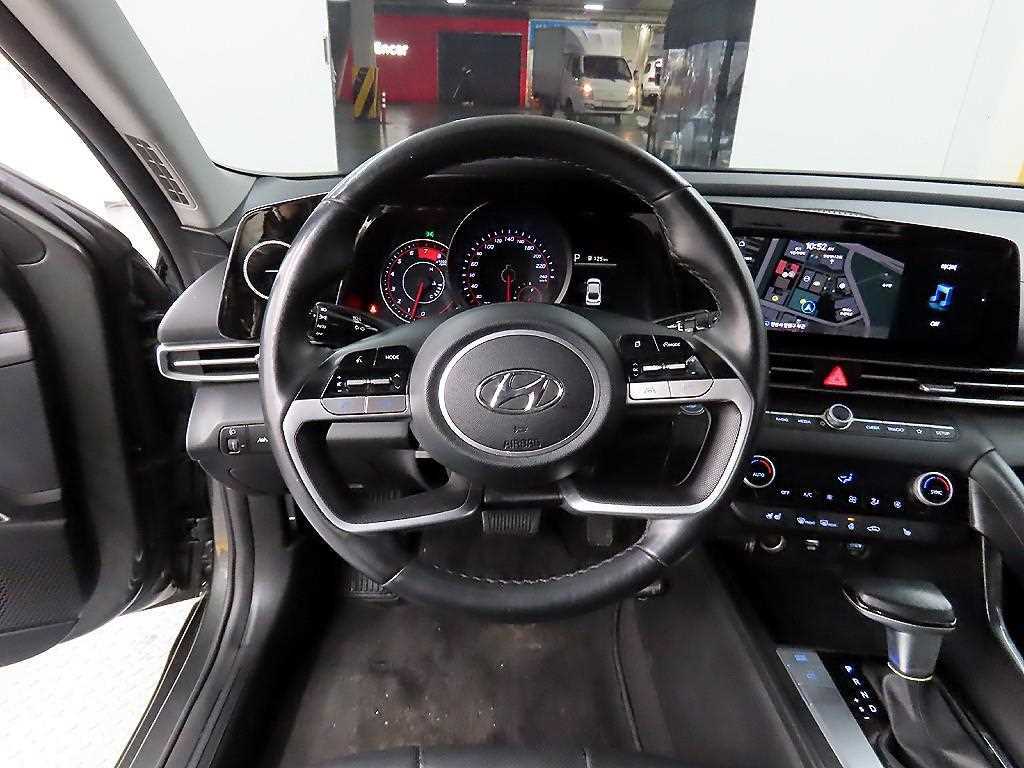 HYUNDAI Avante - Vista 8