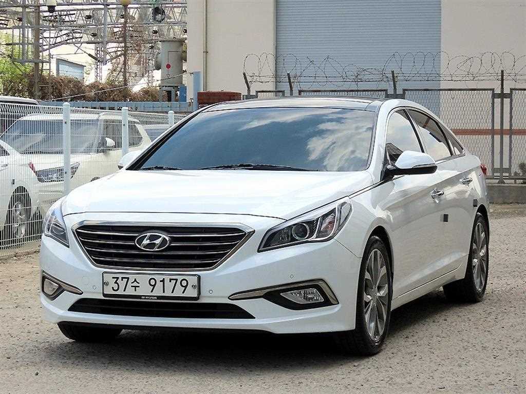 HYUNDAI Sonata - Vista 2