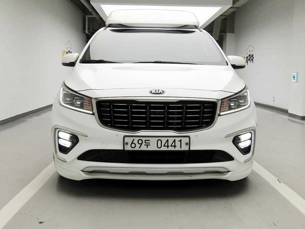 KIA Carnival 2016 - Importación desde Corea - HF Imports Iquique - Foto 1