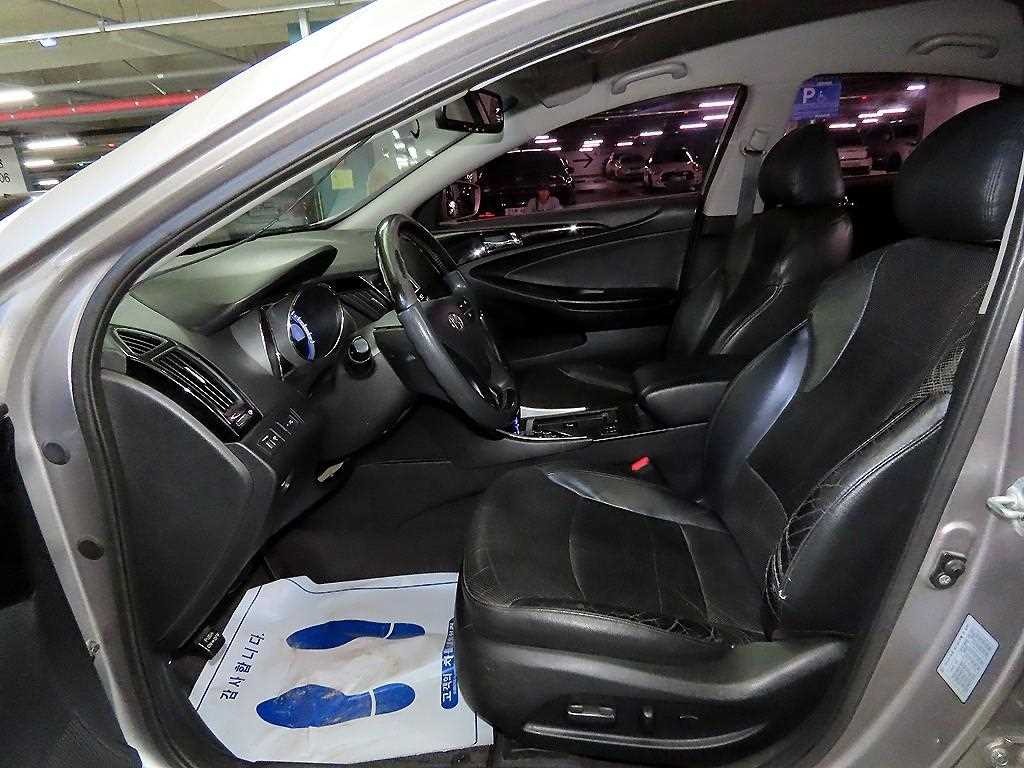 HYUNDAI Sonata - Vista 6