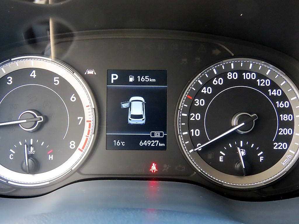 HYUNDAI Venue - Vista 9