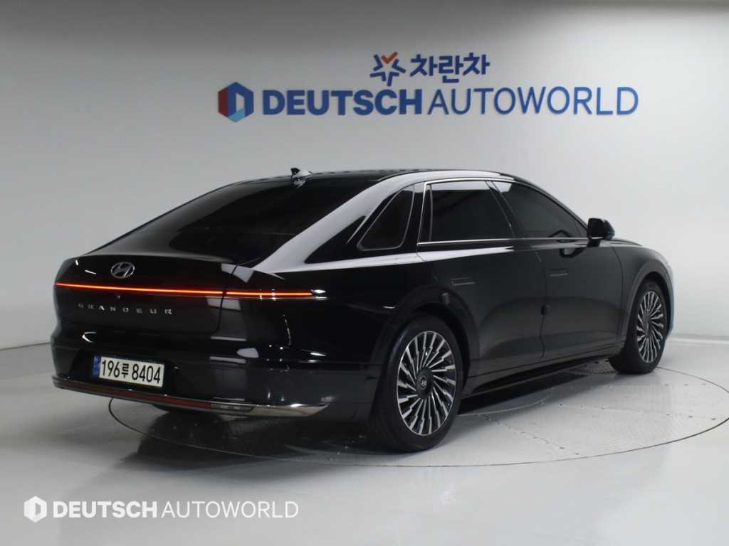 HYUNDAI Grandeur - Vista 2