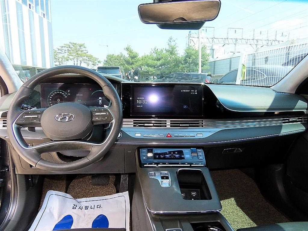 HYUNDAI Grandeur - Vista 7