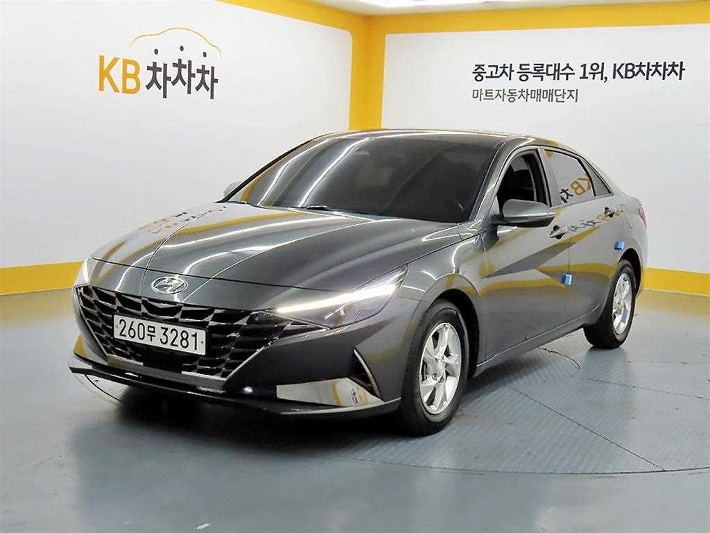 HYUNDAI Avante - Vista 2