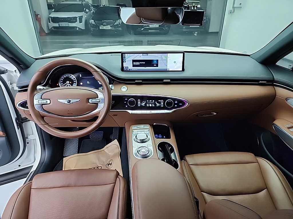 Genesis GV70 - Vista 7