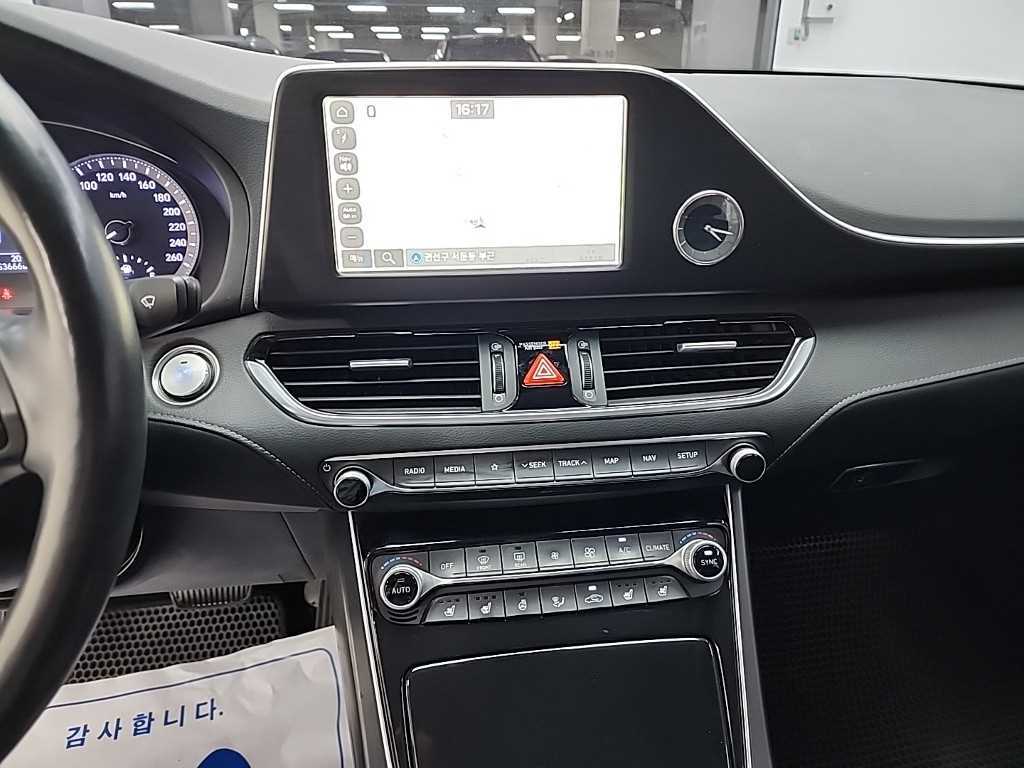HYUNDAI Grandeur - Vista 10