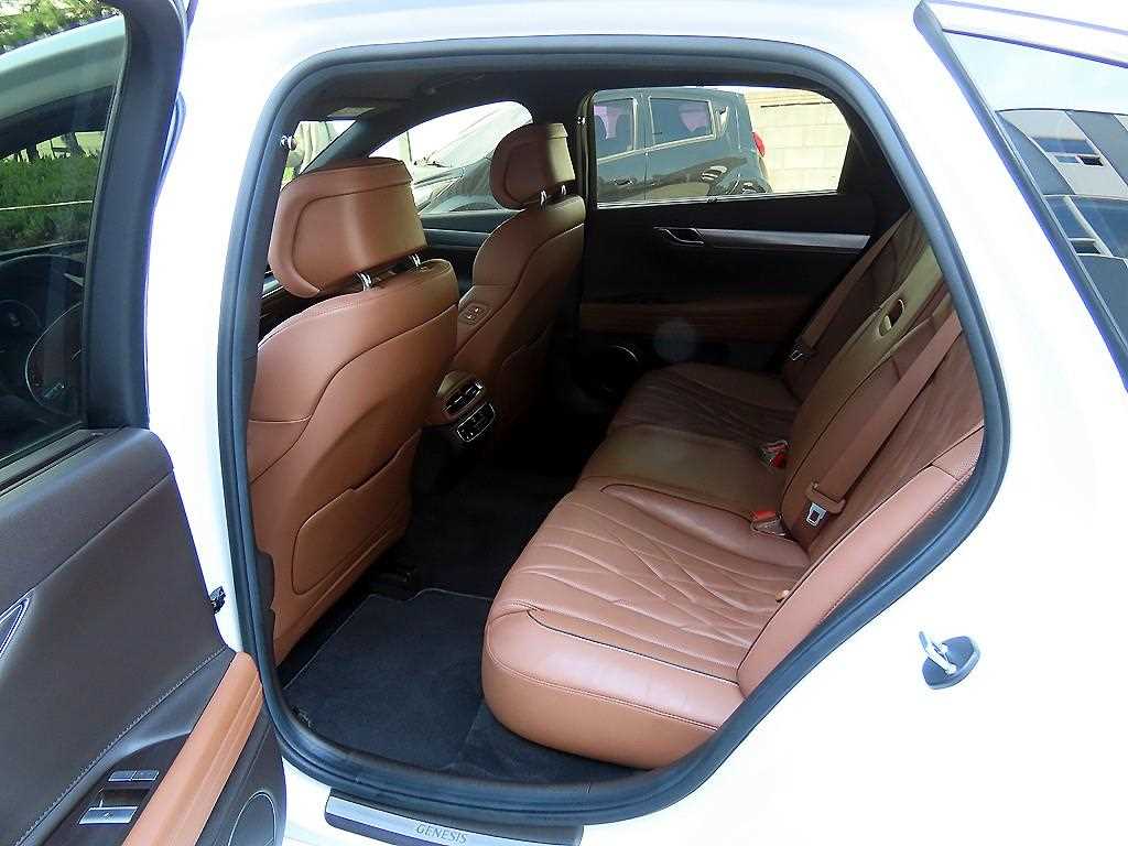 Genesis G80 - Vista 6