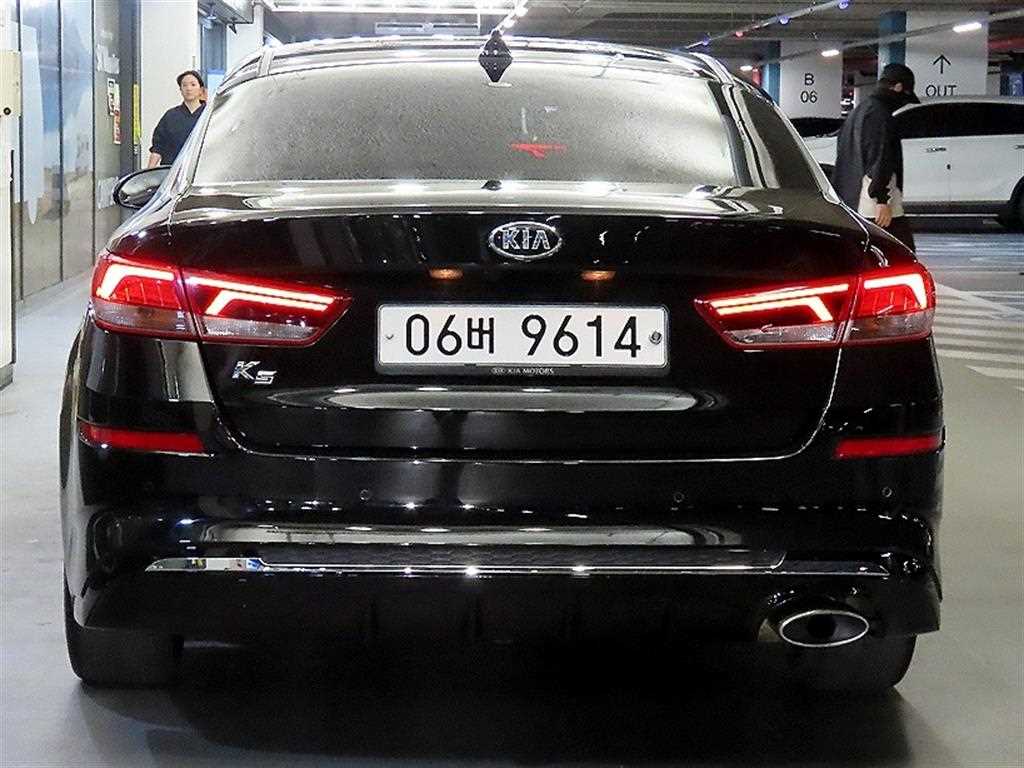 KIA K5 - Vista 5