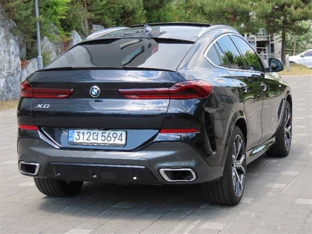 BMW X6 - Vista 3