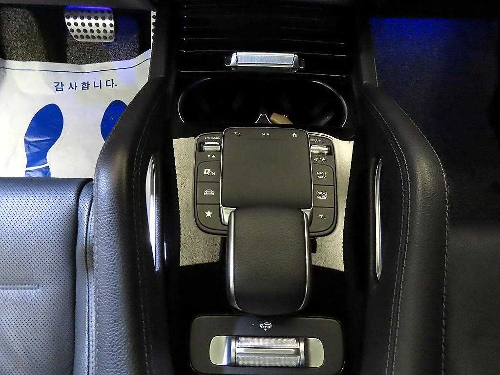 Mercedes Benz GLE Class - Vista 12