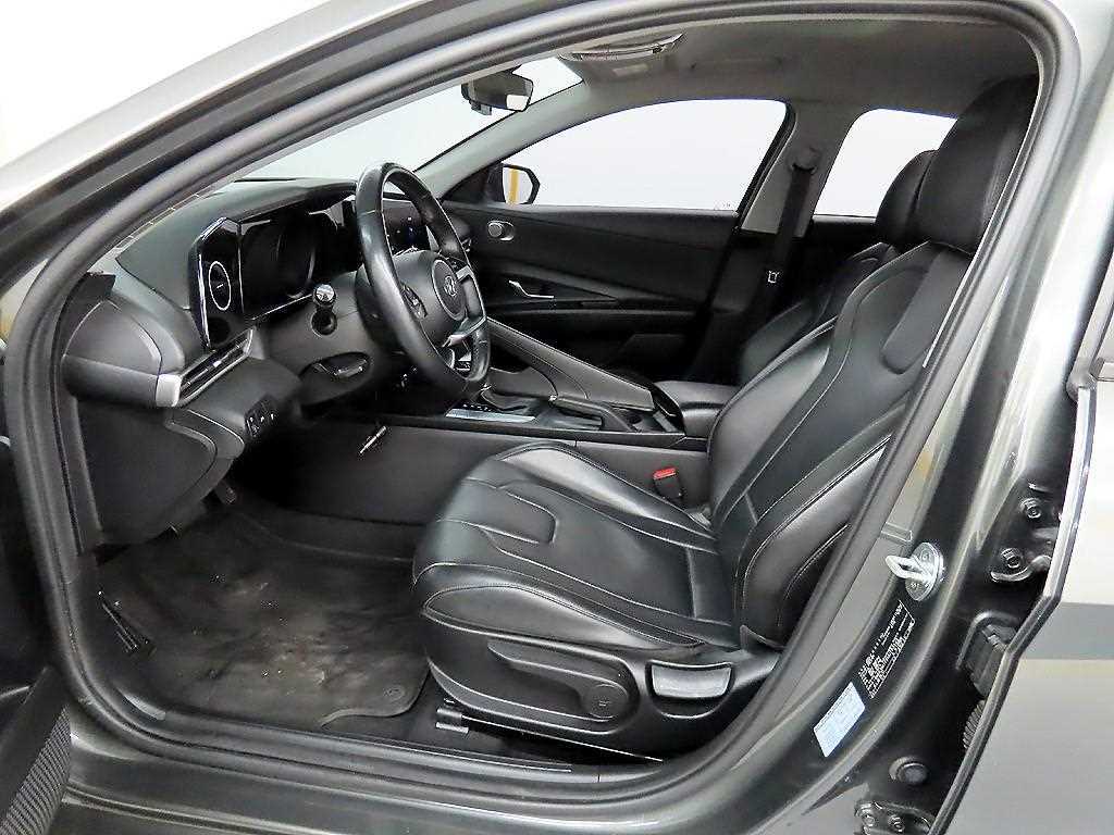 HYUNDAI Avante - Vista 4