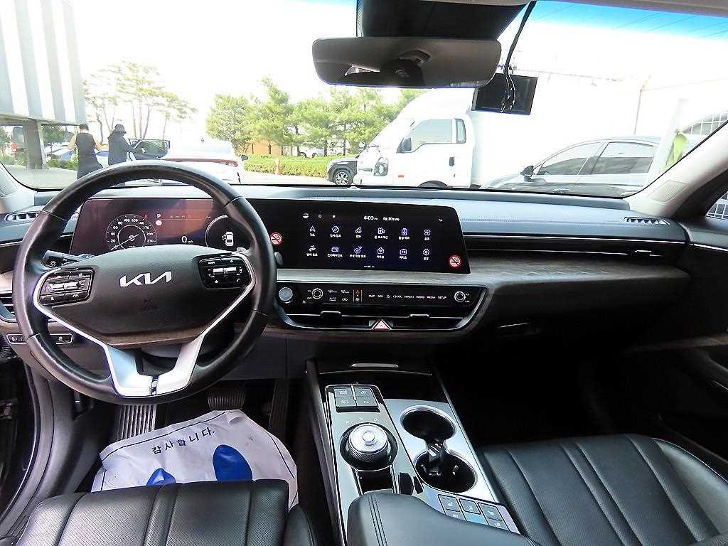KIA K8 - Vista 7