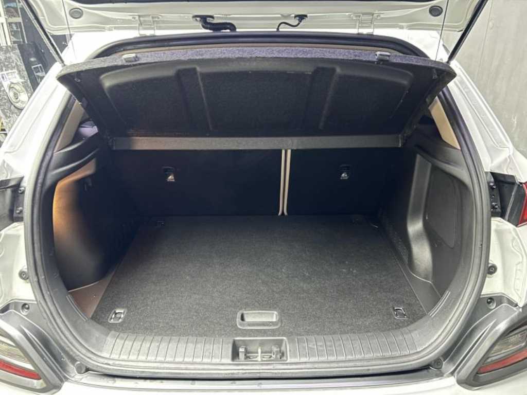 HYUNDAI Kona - Vista 5