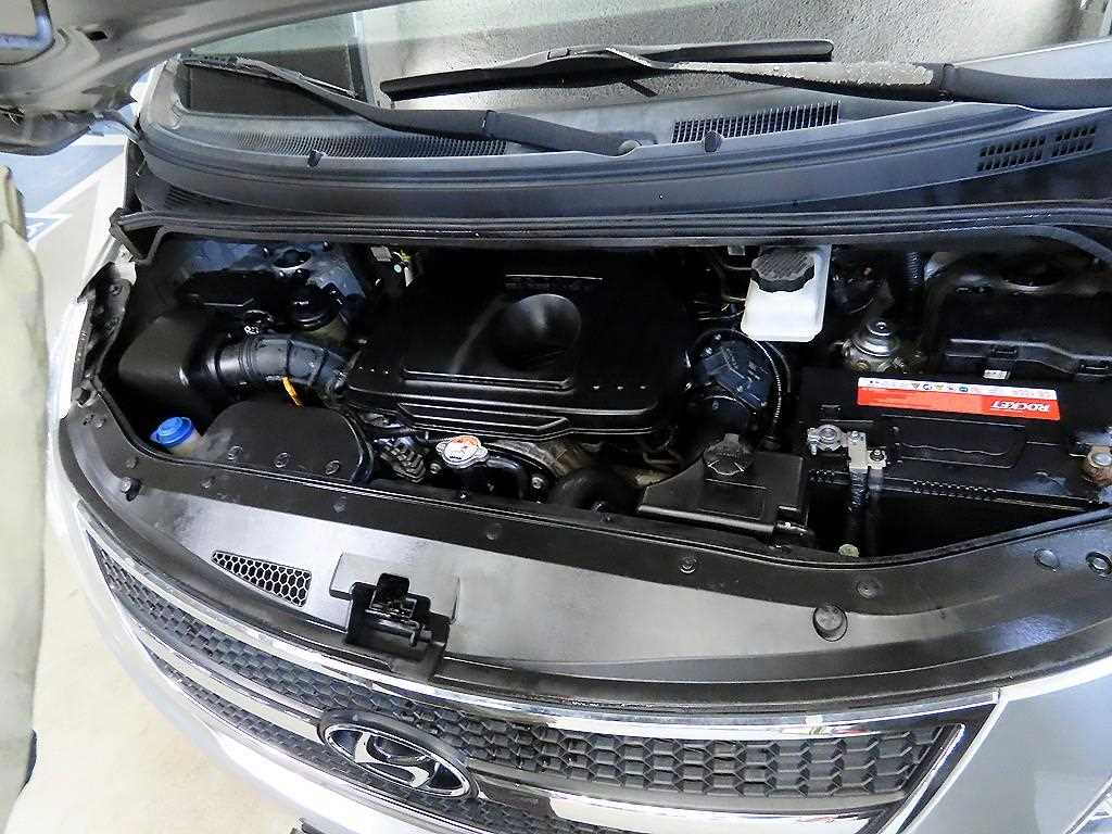 HYUNDAI Starex 2015 Plateado - Importación desde Corea - HF Imports Iquique - Foto 17